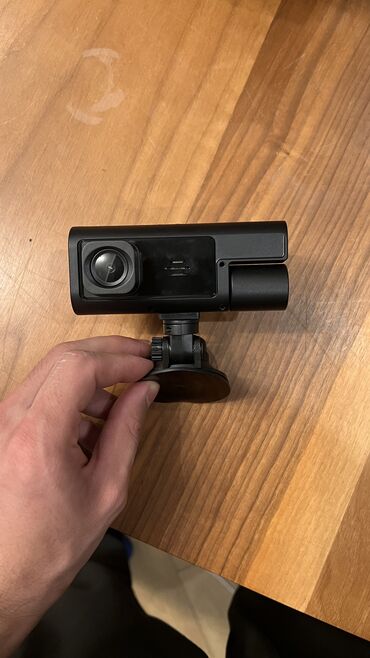 insta360 one x2 qiymeti: Yenidir işlənməyib 60-70 azn qiyməti var son yeri 40azndi