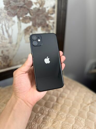 Apple iPhone: IPhone 11, Б/у, 256 ГБ, Черный, Зарядное устройство, Чехол, Кабель, 78 %