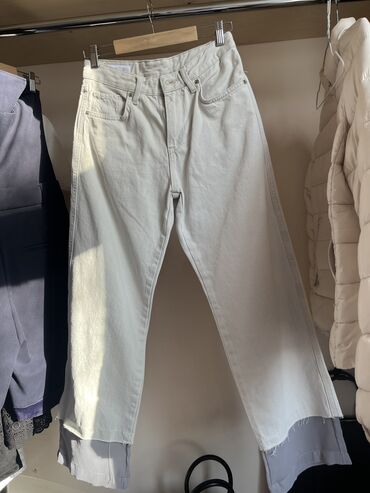 Women's Sneakers and athletic shoes: Zara cins şalvar 
Etek hissesi tül 
Tezedir — 10