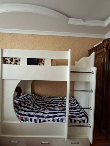 Quruducular: Oğlan və qız üçün, Çarpayı, Matras ilə, Siyirməli, Taxta