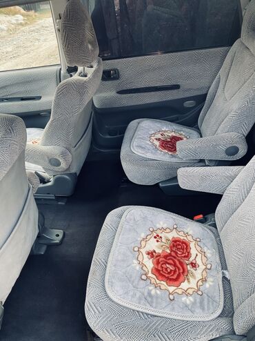 Mitsubishi: Mitsubishi Space Wagon: 1999 г., 2 л, Механика, Бензин, Универсал — 7