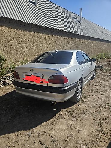 Toyota Avensis: 1999 г., 1.8 л, Механика, Бензин, Седан — 3