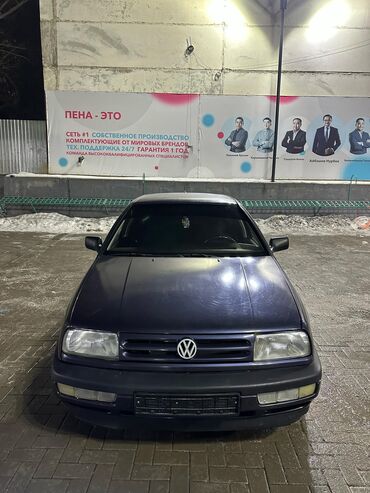 Volkswagen: Volkswagen Vento: 1992 г., 1.8 л, Механика, Бензин, Седан