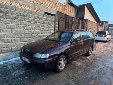 Toyota: Toyota Carina: 1993 г., 2 л, Механика, Бензин, Универсал