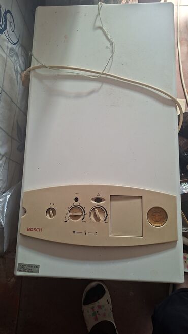 su filteri: Bosch qazla işləyən divar tipi kombi/qazan - Brend: Bosch - İdarəetmə