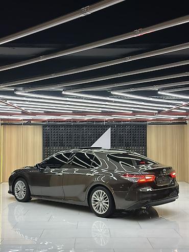 lexus lx 570 2018: Toyota Camry: 2018 г., 2.5 л, Автомат, Гибрид, Седан — 4