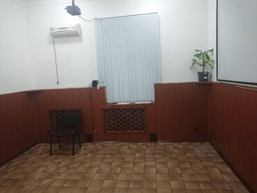 мол булак кредит номер телефона: Ижарага берем Офистик, 53 кв. м, Турак комплексинде, 1-катар, Өзүнчө кире бериши менен, Өзүнчө санитардык түйүнү менен