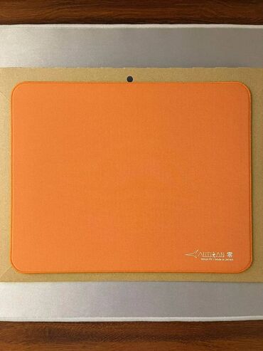 sto za laptop: Siçan altlığı "Artisan Ninja FX Zero Soft Mousepad Orange Medium Size"