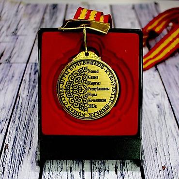 Значки, ордена и медали: Медали с вашим текстом на заказ с любым текстом за короткие сроки — 18