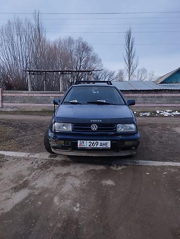 Volkswagen: Volkswagen Vento: 1994 г., 2 л, Механика, Седан — 15