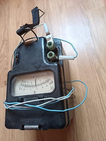 Sovet istehsalı analoq ölçü cihazı – portativ elektrik ölçən aparat