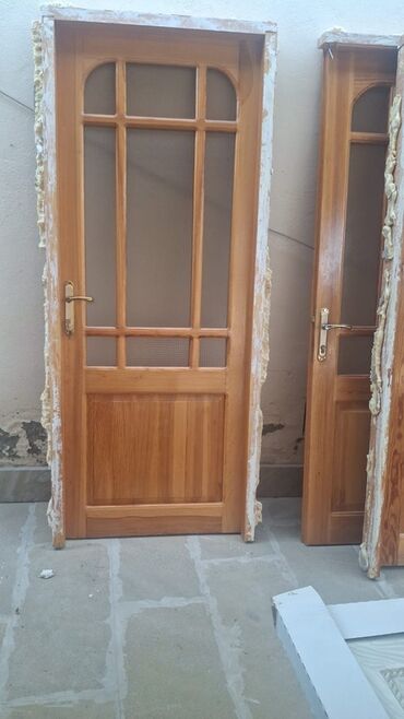 qapılar ev ucun: Bahalı zamok və petləsi var qapıda heç bir düym yoxdur Hər birinin