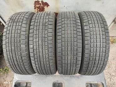 продам шины 215 65 r16: Шиналар 215 / 65 / R 16, Кыш, Колдонулган, Комплект, Жеңил унаалар, Жапония, Dunlop