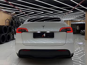 Tesla: Tesla Model Y: 2023 г., Электромобиль, Кроссовер — 4