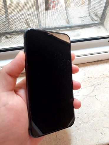 telefonun: IPhone 11, 64 GB, Qara