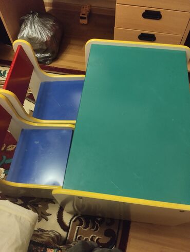 детский учебный стол: Комплект стол и стулья Школьный, Б/у