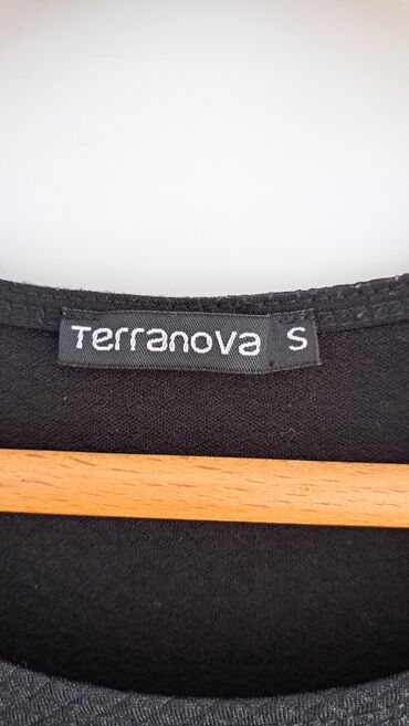 haljine bershka: Terranova S (EU 36), bоја - Crna, Oversize, Kratkih rukava