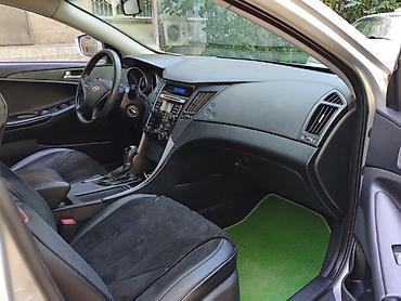 горить: Hyundai Sonata: 2011 г., 2 л, Автомат, Газ, Седан — 5