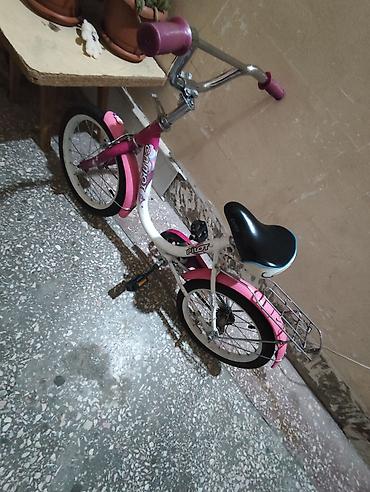 velasupet: Uşaq velosipedi – 16" təkərli, qızlar üçün dizayn. Xüsusiyyətlər: - — 4