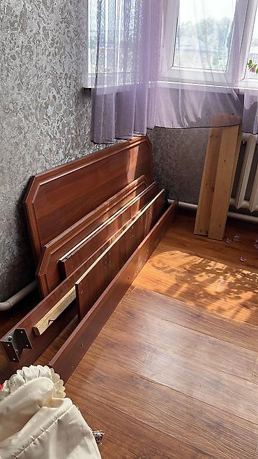 Шкафы: Срочно распродаю мебель с вязи с переездом Первый шкаф 10000 сом — 6