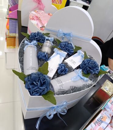 Xonça: Hediyyelik ve xoncaliq kisi parfum destleri sifarisle