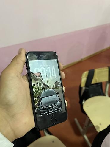 наклейки для мышки: IPhone SE 2020, Б/у, Черный, 100 % — 7