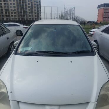 сивик левый: Honda Civic: 2001 г., 1.5 л, Вариатор, Бензин, Хэтчбэк