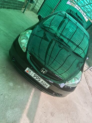 на руках только тех паспорт: Honda Fit: 1.3 л, Вариатор, Бензин, Хэтчбэк