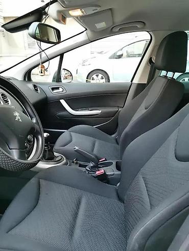 Peugeot: Peugeot 308. Redovno održavan. 

✨ Višak vozilo — 5