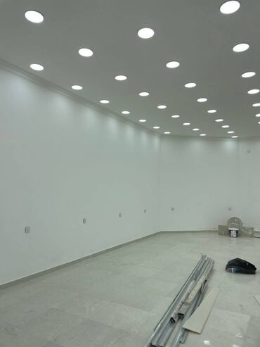 Digər kommersiya daşınmaz əmlakı: 20yanvar metrosuna yaxın,sahəsi 105 kv/m olan,obyekt paltar maqazası — 4