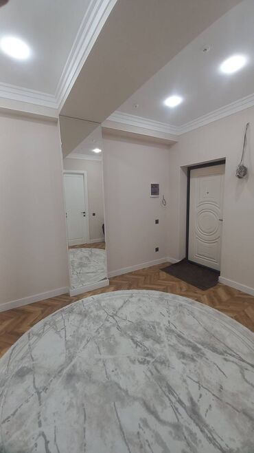 сдаю квартиру район филармонии: 1 комната, 54 м², Элитка, 5 этаж, Евроремонт