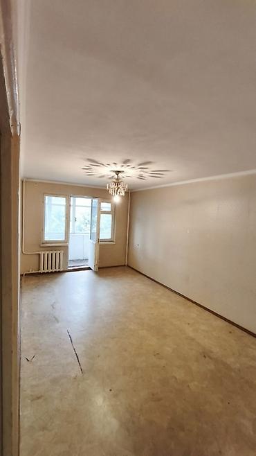 10 мкр квартира: 2 комнаты, 43 м², 10 мкр 104 серия, 2 этаж, Требуется ремонт — 4