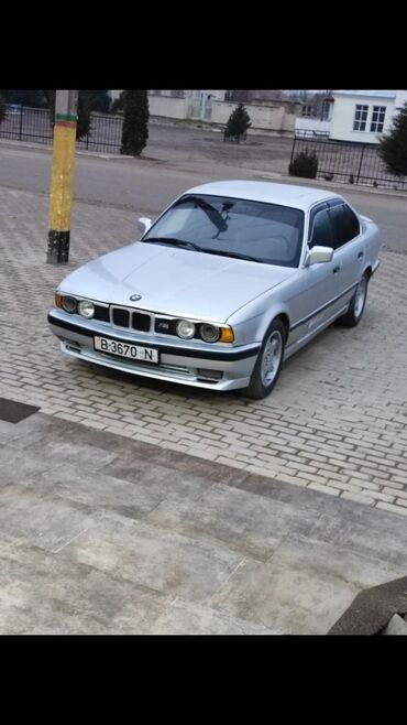 нехся 2: BMW 5 series: 1991 г., Механика, Бензин, Седан