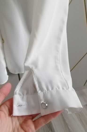 Köynək və bluzalar: Qadın bluzu – tünd narıncı/qırmızı (burgundy) rəngdə, uzunqollu, öndən -da lalafo.az — 15 Köynək və bluzalar: Qadın bluzu – tünd narıncı/qırmızı (burgundy) rəngdə, uzunqollu, öndən — 15