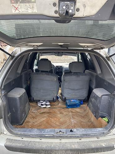 Toyota: Toyota Ipsum: 1999 г., 2.2 л, Механика, Дизель, Минивэн — 7