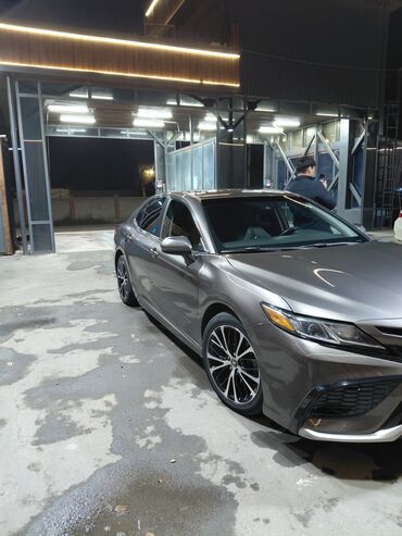 меняю на авто обмен: Toyota Camry: 2018 г., 2.5 л, Автомат, Бензин, Седан