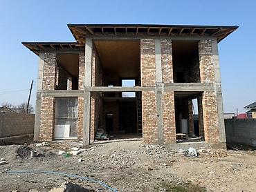 Продажа коттеджей и домов: Продаётся 2-этажный дом ПСО 📍 с. Кунтуу (всего 300 м от трассы) 📐 — 1