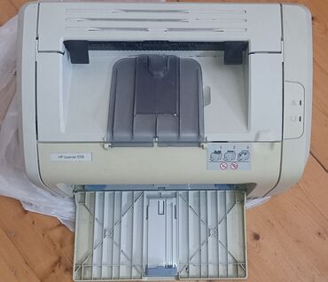 Printerlər: Printer HP əla vəziyyətdə.Ofis bağlanıb deyə satırıq.Qiymət danışmaq