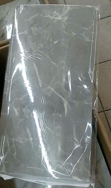 tupperware flasice: Samolepljive vodootporne obloge dimenzije 60x30 Cena paketa od 10 — 3