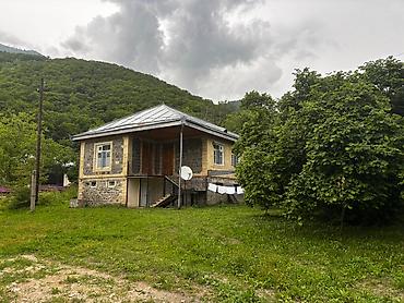 Günlük kirayə evlər: Qaxbaşda, Dağ Ətəyində Geniş Həyət Evi! ​Qaxbaş kəndində, dağın düz — 1