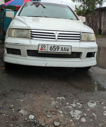 бар матиз: Mitsubishi Chariot: 1999 г., 2.4 л, Автомат, Бензин, Минивэн