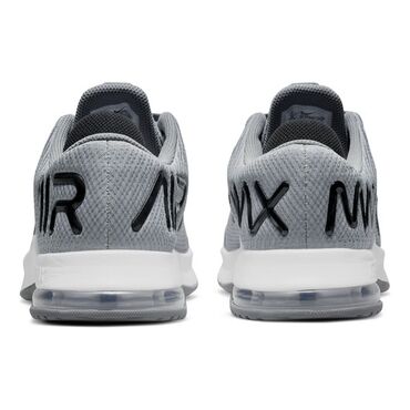 женские кроссовки nike air max: Продаю оригинальные кроссовки Nike air max alpha trainer 4. Причина