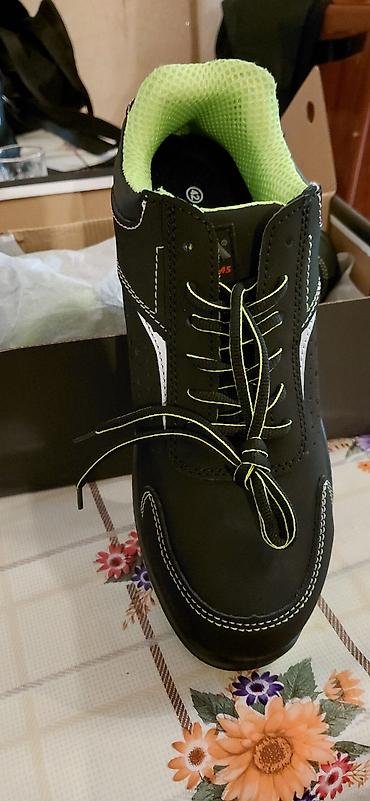 Qara-yaşıl iş/trek tipli ayaqqabı – ölçü 42 Xüsusiyyətlər: - Rəng lalafo.az -da Qara-yaşıl iş/trek tipli ayaqqabı – ölçü 42 Xüsusiyyətlər: - Rəng