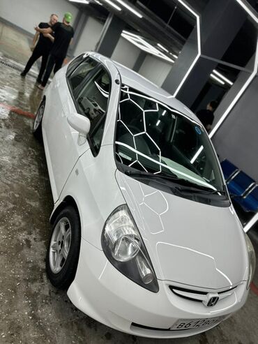 арзан автомат машина: Honda Fit: 2006 г., 1.3 л, Автоматтык, Бензин