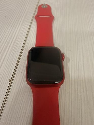 Apple Watch: Срочно продаю Apple Watch 8 series Цвет red product Размер 41мм АКБ — 2