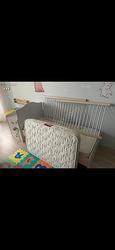 çilek beşik: Oğlan və qız üçün, İşlənmiş, Beşik, Dəst ilə, Matras ilə — 4