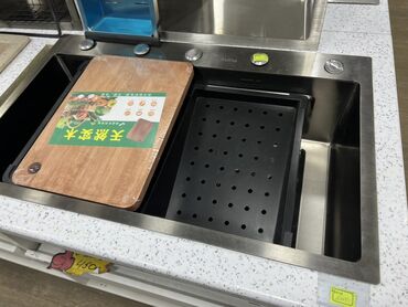 стол из нержавейки для разделки мяса: Многофункциональная кухонная раковина из нержавеющей стали с широким