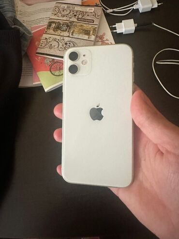 piltə: IPhone 11, Ağ, Face ID
