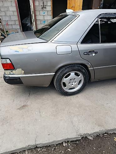 Mercedes-Benz: Mercedes-Benz E-Class: 1990 г., 2 л, Ручные, Бензин — 11