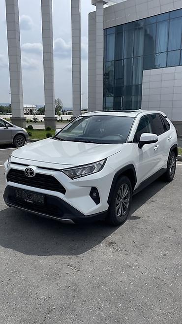 sprinter 4 4: Toyota RAV4: 2024 г., 2 л, Бензин, Кроссовер — 3